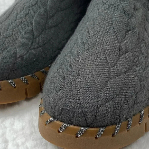 Muk Luks Faux‎ Fur Insole Pull on Boots Womens 7.5 Gray Knit Memory Foam Bootie - Picture 8 of 11